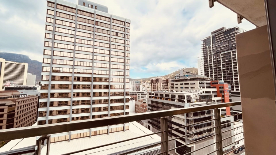 1 Bedroom Property for Sale in Cape Town City Centre Western Cape